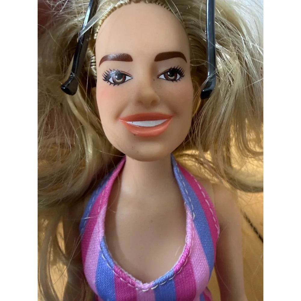 Addison Rae Fashion Doll Beach Trendsetting Style Contains 11 Doll